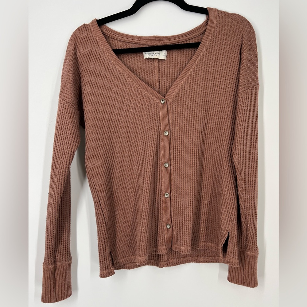 Abercrombie soft a & f brown button down long sleeve cozy ribbed top small
